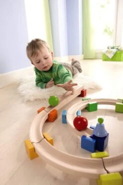HABA 8050 - Meine Erste Kugelbahn, Grundpackung 2 HABA 8050 - Meine Erste Kugelbahn, Grundpackung -Spielzeug Welten Winkel 4010168080505 2 600x600