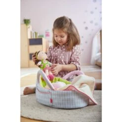 HABA 305071 - Puppentragetasche - Apfelgrün -Spielzeug Welten Winkel 4010168246826 2 600x600